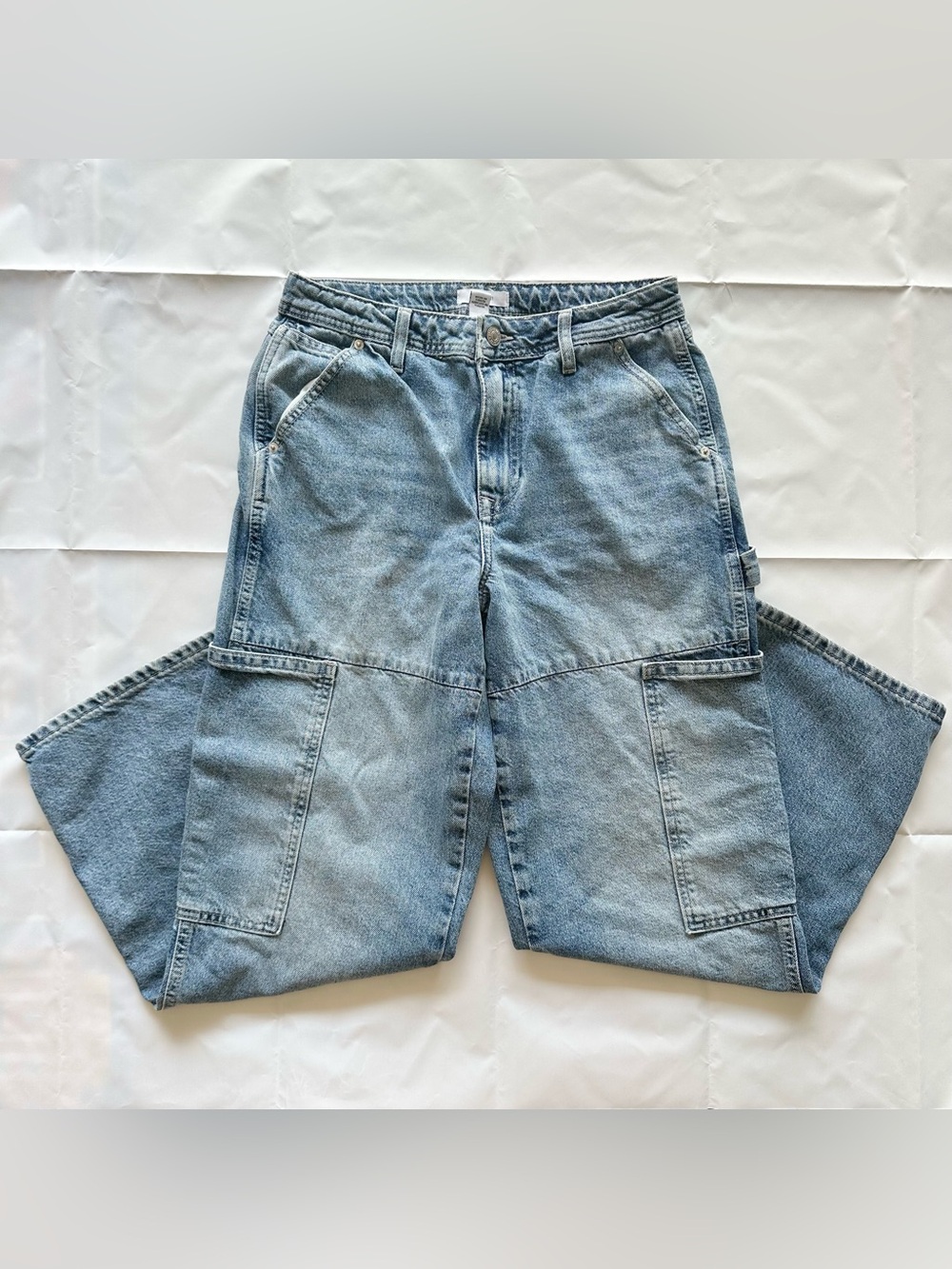 Forever 21 blue denim cargo jeans, size 27